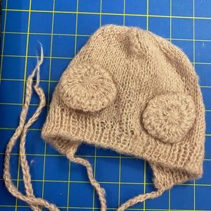 Knitted baby beanie/hat